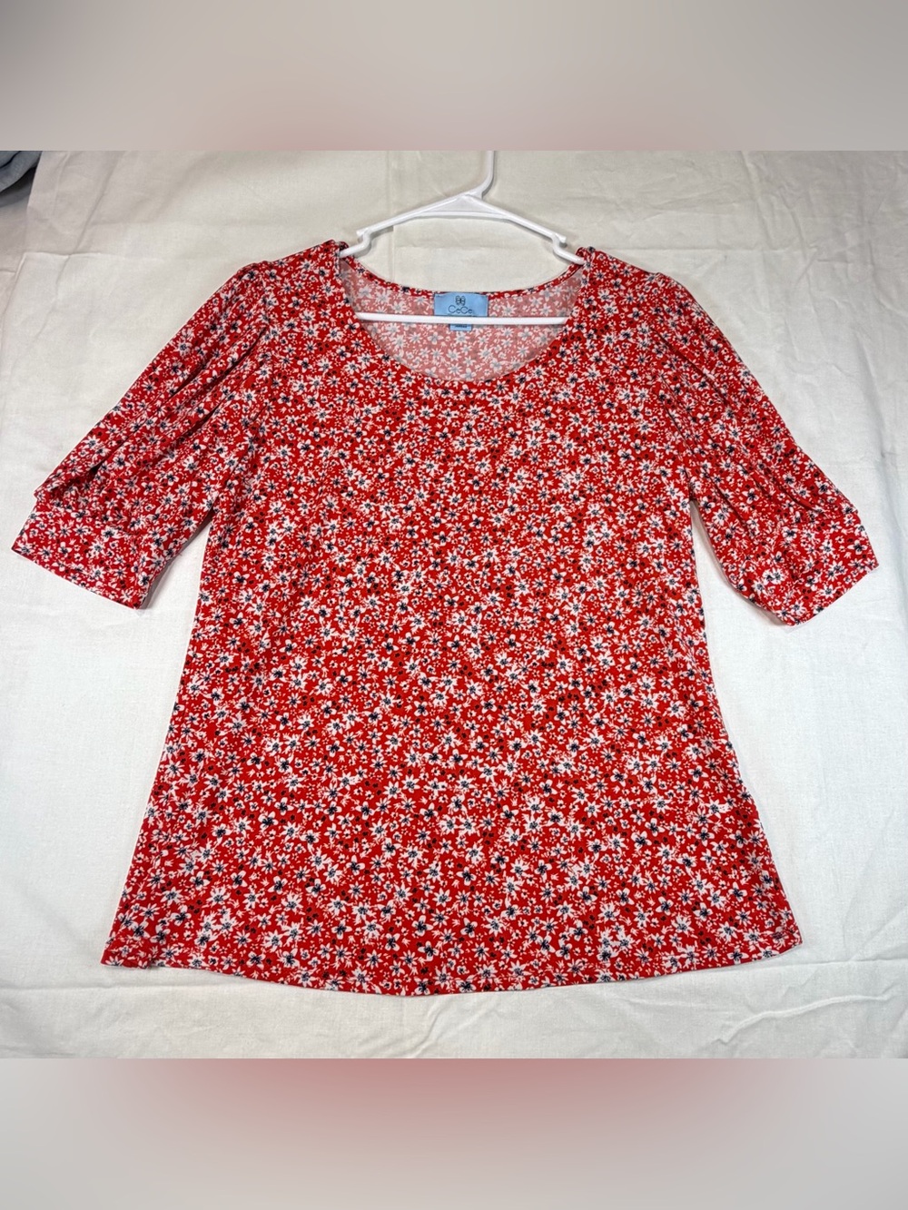 CeCe Red Floral Scoop Neck Short Sleeve Top